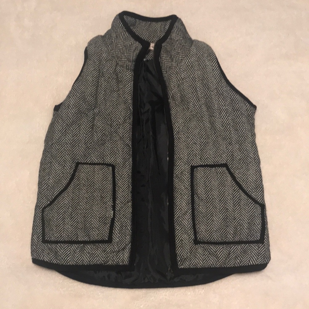 Quilted Herringbone Pattern Vest - image 1